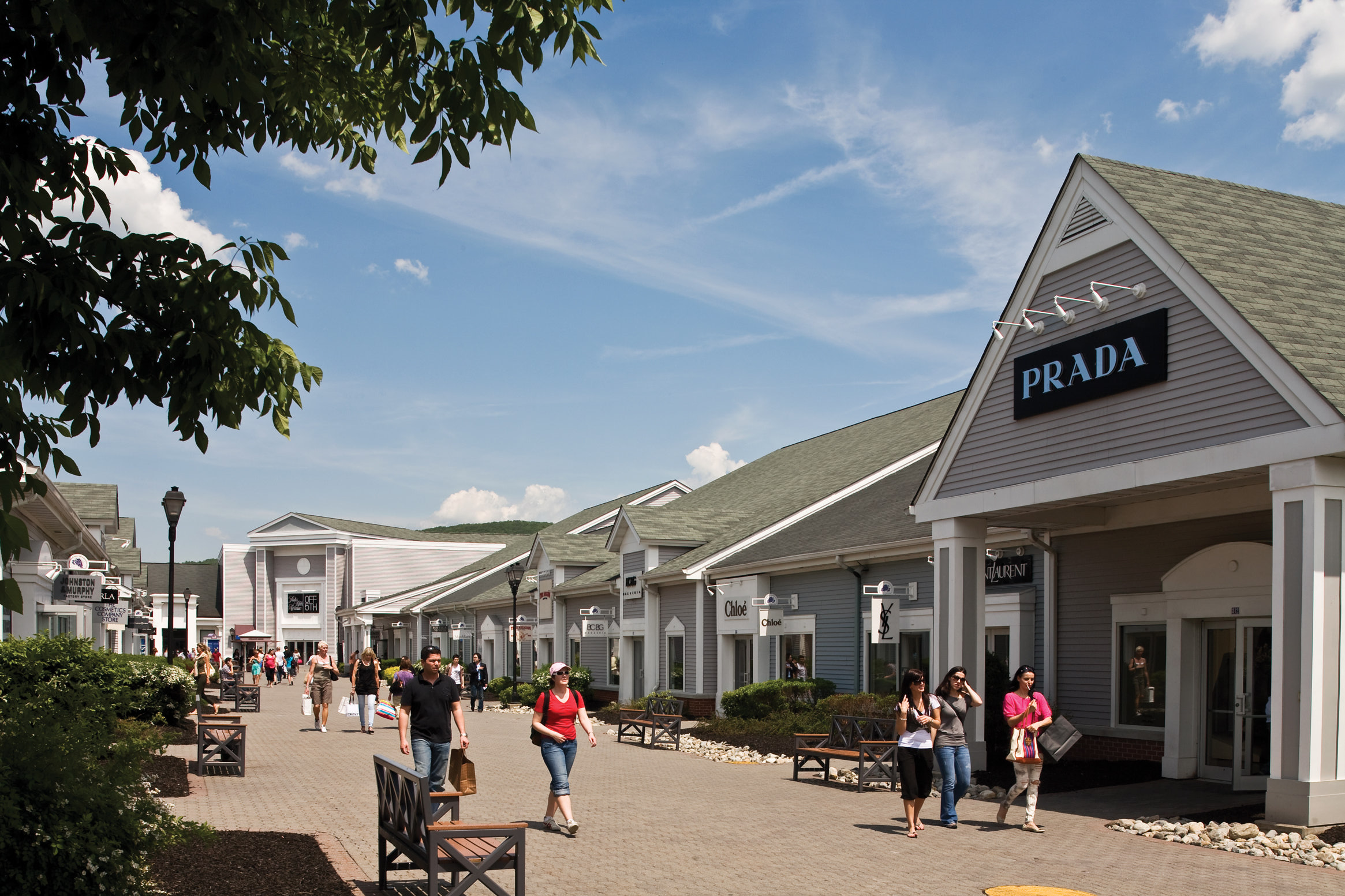 Woodbury Commons Outlet Shopping